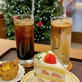 매일매일 정성으로 만드는 수제 디저트와 맛있는 커피를 즐길수 있는 카페