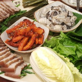 철산, 두부요리부터 삼합까지 빠져나올수 없는 매력적인 맛집