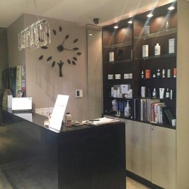 연예인 방문 샵 10년 이상의 경력자로 구성된