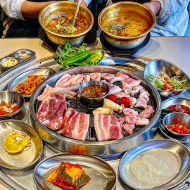 제대로 숙성해 풍부한 육즙 식감을 즐길수 있는 사이드도 찐인 맛집