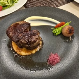 탕정역 캐쥬얼 파인다이닝 레스토랑