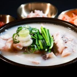 울산 삼산동 중심지에 새로 오픈한 깔끔하고 정갈한 국밥 맛집!!