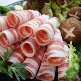 품질좋은 대패삼겹살을 급속냉동하여 쫄깃하고 부드러운 식감을 즐길 수 있는 맛집