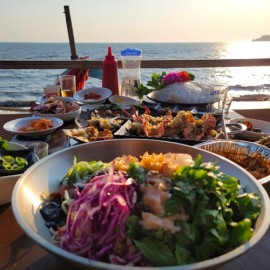 바다를 보며 즐기는 힐링스팟! 오션뷰 조개구이 맛집