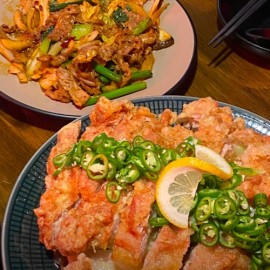 얼큰한 마라전골에 술이 술술 들어가는 분위기 좋은 요리주점