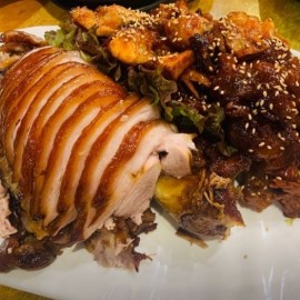 방송에도 나오고 담당자도 반한 진짜 족발 맛집!