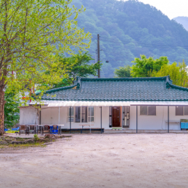 계곡이 흐르고, 공기좋고 조용한 촌캉스를 생각하신다면 이곳으로!