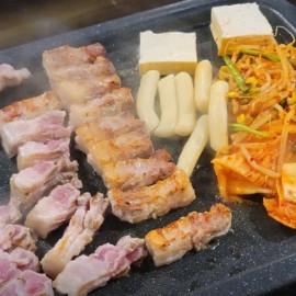 [경기 군포 ] 숙성부터 차이나는 흑돼지맛집 식감자체가 야들하고 육즙가득 [한우앤흑돼지 아름다운]