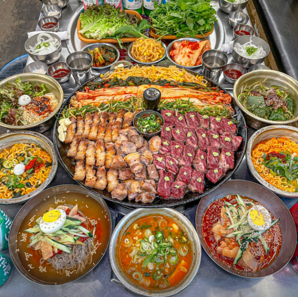 [울산 남구]울산 삼산에 위치한 맛 좋은 돼지고기와 소고기를 즐길 수 있는 맛집 [목구멍 