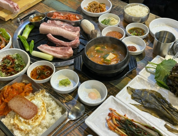 [서울 동대문]장안동에서 유명한, 한돈만 고집하는 고퀄리티 맛집 [배봉도야지]