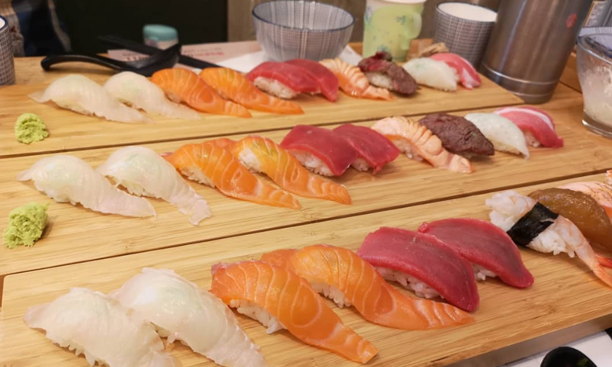 [전주 완산 ]30여년의 경력을 가진 초밥장인 사장님께서 만들어주시는 최고의 신선도를 맛볼