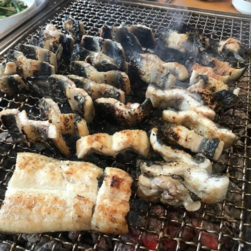 [안산 단원]오동통한 살집 한가득 몸보신! 국내산 민물장어 숯불구이 맛집 [장어의꿈]