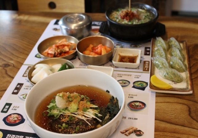 [경남 창원]팔용동 재료를 아끼지않는 진한 소바,국밥 맛집 [김할머니의령소바]