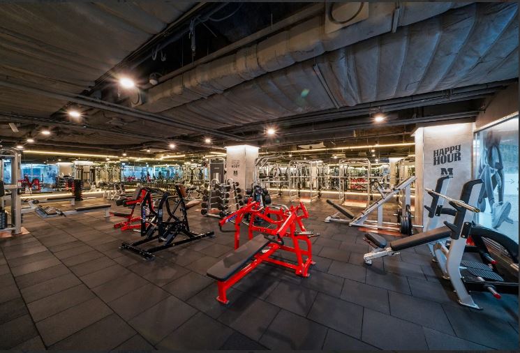 [서울 마포]공덕역앞! 골프까지 갖춘 연예인 몸매관리전문 강사진! 초호화시설 [휘트니스엠공