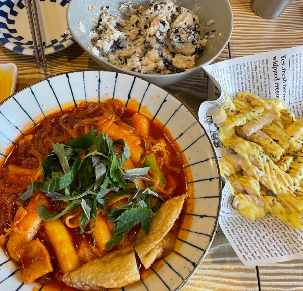 [서울 서대문]이대 맛집 규현도 반한 떡볶이 진심 맛집 [카우떡볶이]