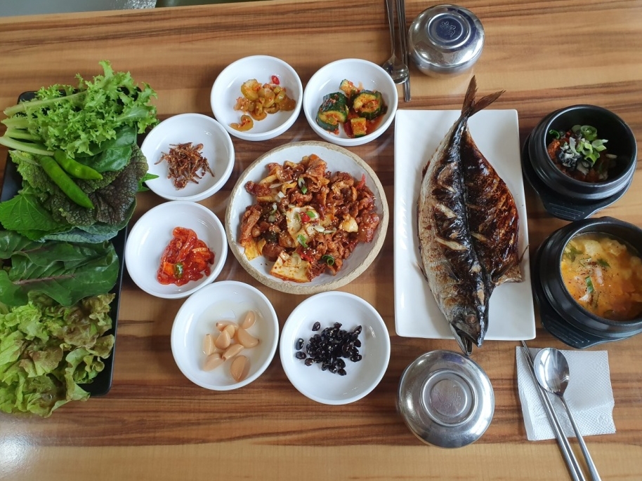 [경기 파주]대한민국 최고의 한정식당 파주의 명소 마장호수 출렁다리 까지 같이 즐길 수 있