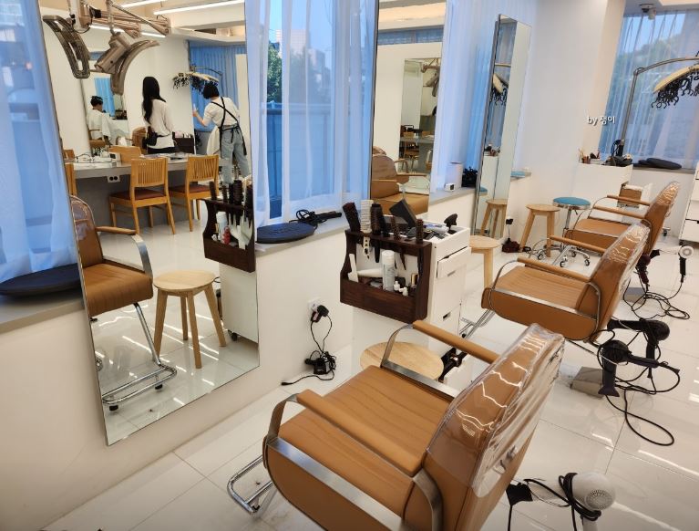 [서울 홍대]홍대트랜드를 주도하는 차원이다른 센스 헤어샵 [마실홍대점]