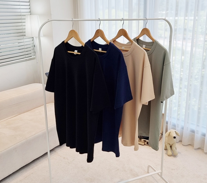 [쇼핑몰]데일리로 가볍게 입기 좋은 여성, 남성의류 쇼핑몰