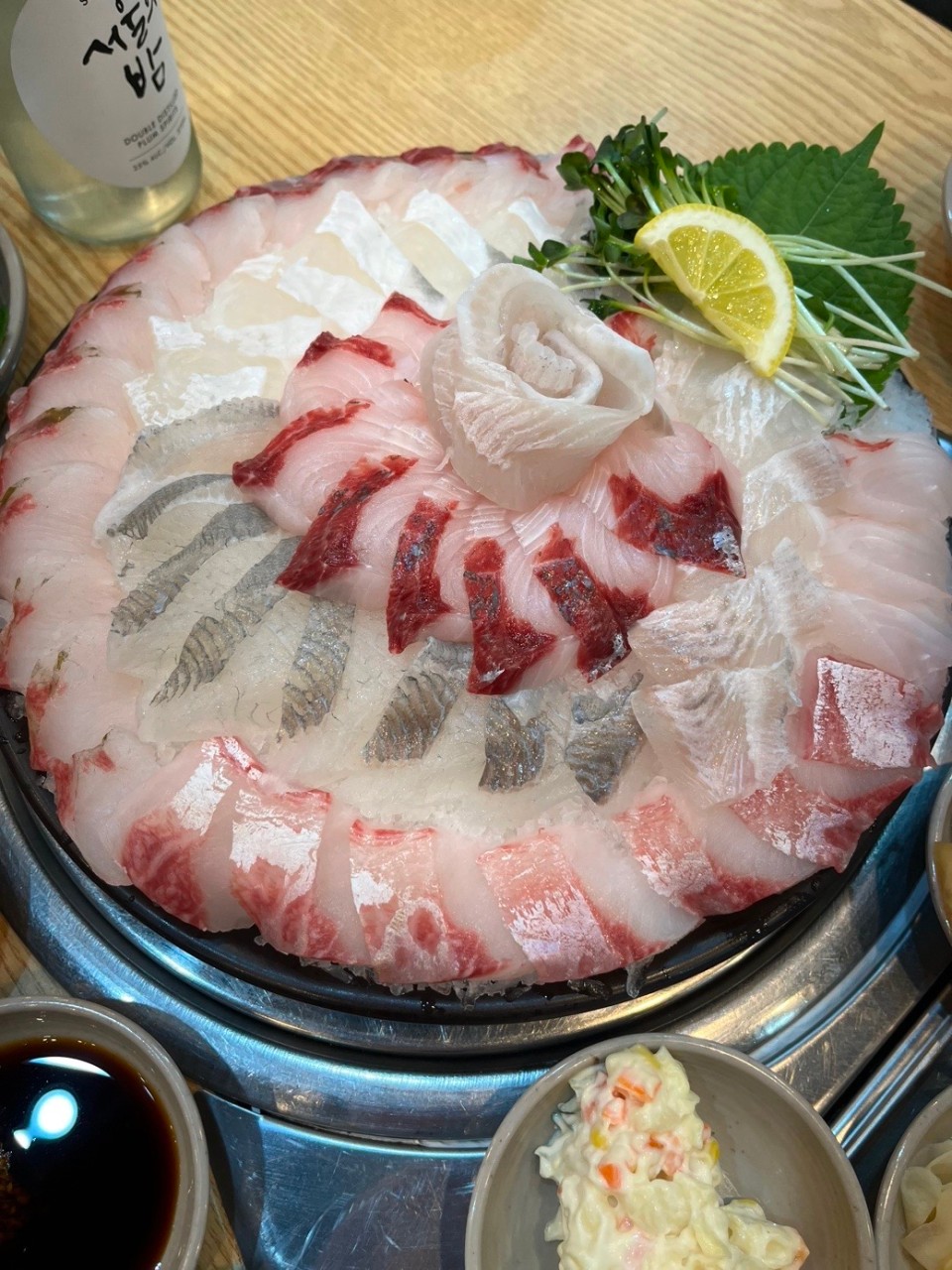 [안산 단원]5만원 정도 제철음식을 제공합니다! 신선하고 고퀄리티의 회를 맛보세요! [윤선