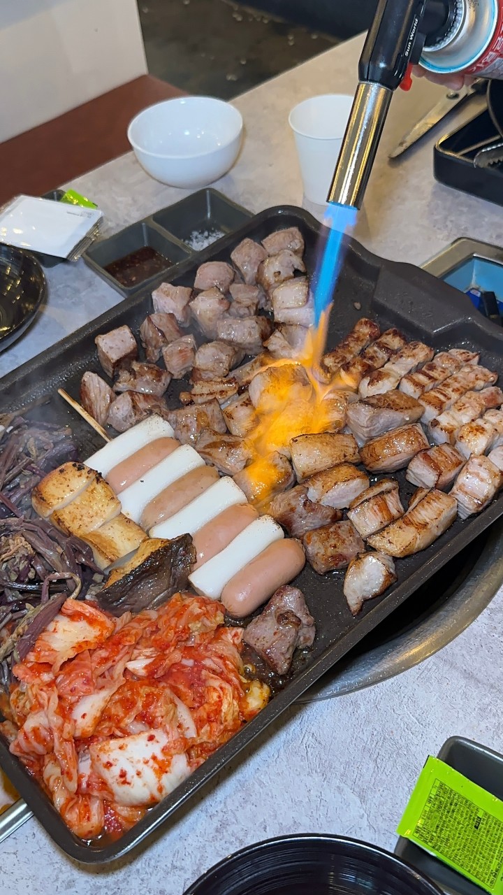 [대구 동구 ]동촌유원지에 새로 오픈한 육즙 가득한 고퀄리티 고기집 [대돈가]