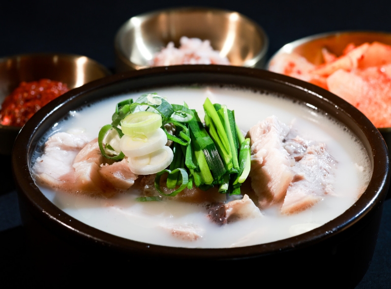 [울산 남구]울산 삼산동 중심지에 새로 오픈한 깔끔하고 정갈한 국밥 맛집!! [삼복국밥]