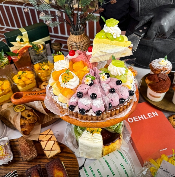 [경기 안양]범계역에 위치한 직접 로스팅한 원두를 사용한 커피와 디저트가 맛있는 분위기 좋