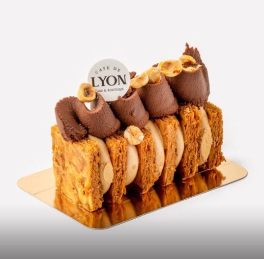 [용인 수지]사르르 녹는 부드러움과 풍미가 다른 에끌레어와 케이크를 맛 볼 수 있는 분위기