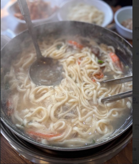 [고양 덕양]칼국수를 안좋아하는 담당자도 완전 뻑가버린 말도안되는국물! 칼국수맛집 [복이네