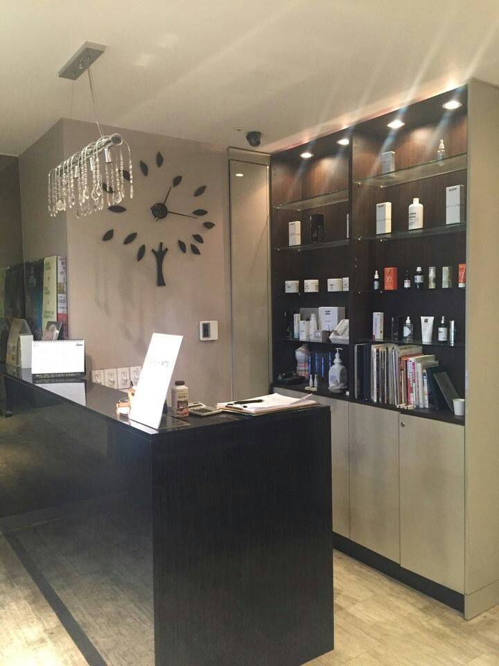 [서울 용산]연예인 방문 샵 10년 이상의 경력자로 구성된 [파인더트리에스테틱]