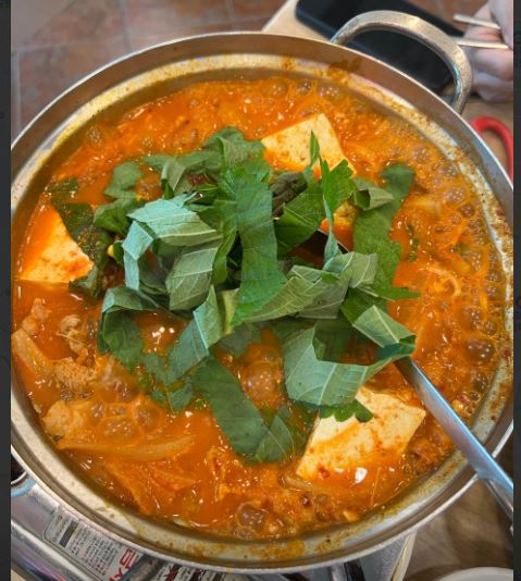 [전주 완산]찬바람불때 끝내주는 칼국수와 환상적인 짜글이! 전국최고의 국수맛집 [우리국수잘